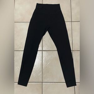 ALPHALETE SURFACE POWER CROSSOVER LEGGINGS